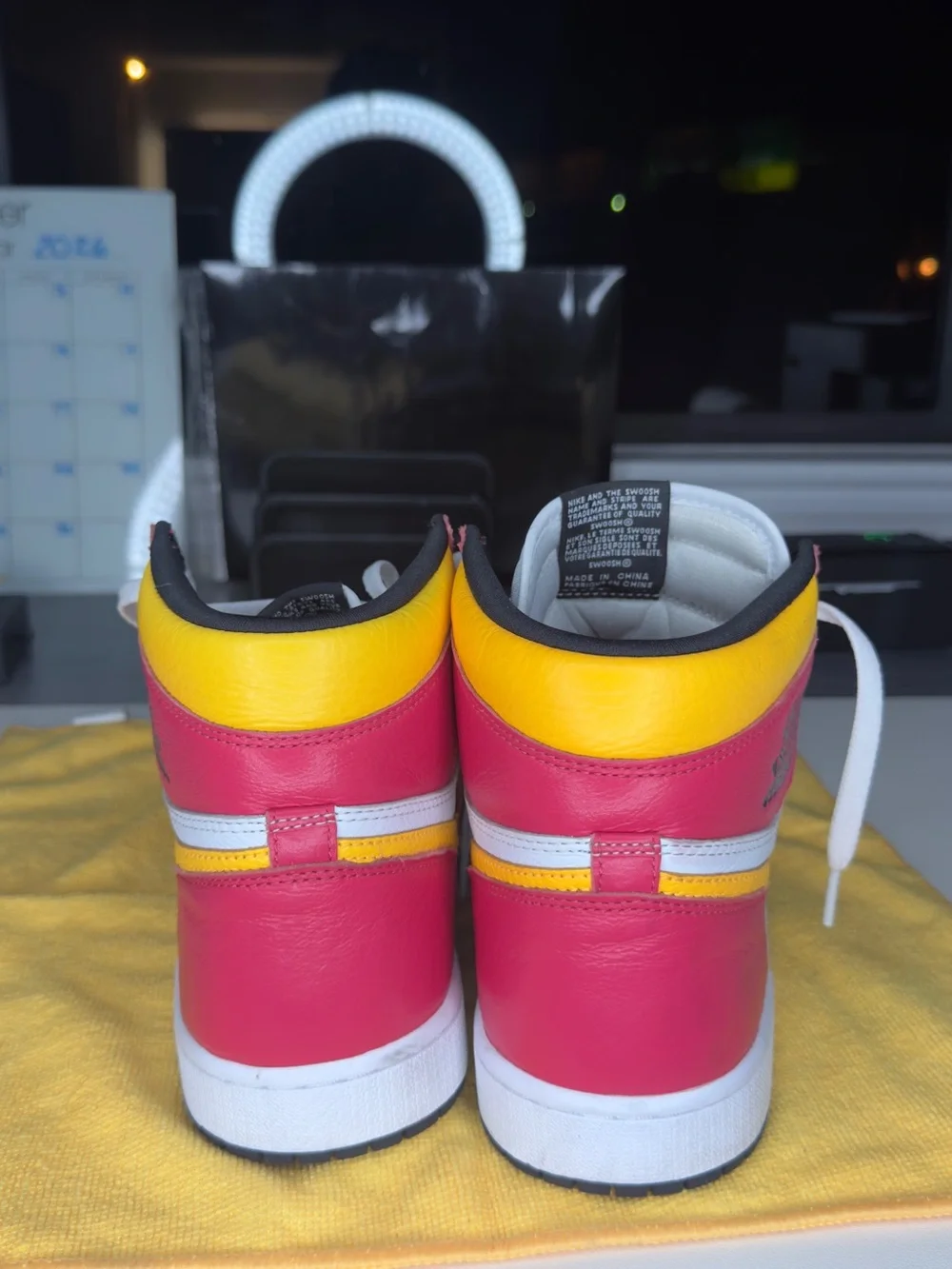 Nike Air Jordan 1 Retro High OG Light Fusion Red - White/Pink/Yellow